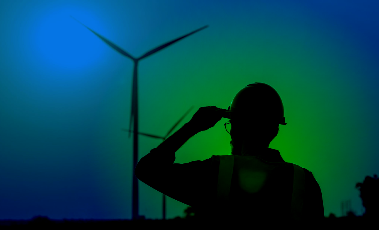 Worker with Vayona Branding